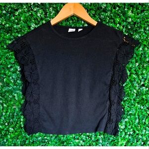 FREE WHEN ADDED TO BUNDLE - Gap Girls Lace Trim Top